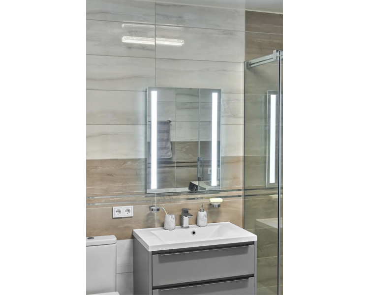 Дзеркало з LED підсвіткой в ванну кімнату прямокутне MR-10 Global Glass